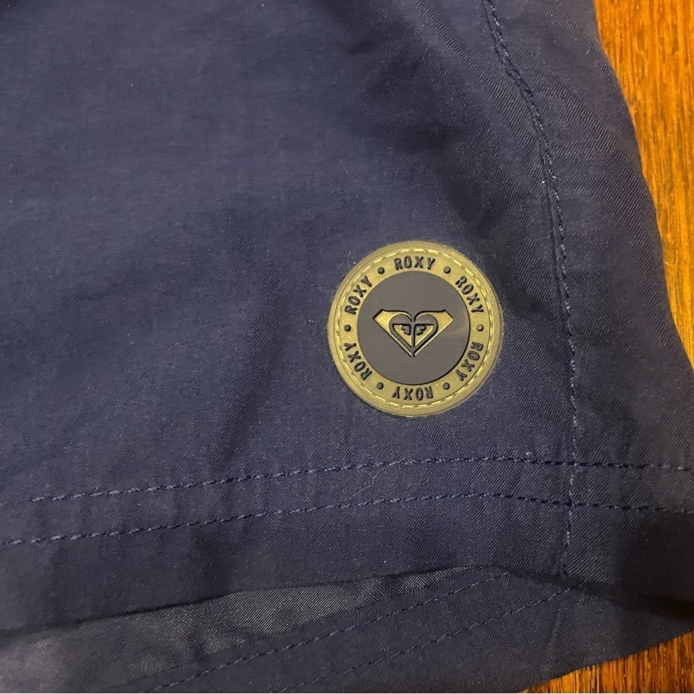 Roxy Shorts Womens Size L Blue Back Pocket Logo - Picture 2 of 5
